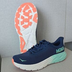 Hoka Arahi 7 Navy and Mint Athletic Shoes with Coral Accents. (w 11). Never Worn